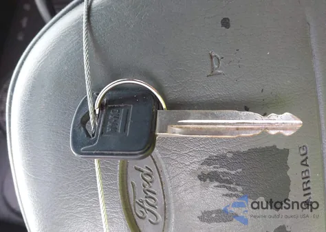 2000 Ford Crown Victoria Police Interceptor from USA, damaged, VIN 2FAFP71W2YX107183